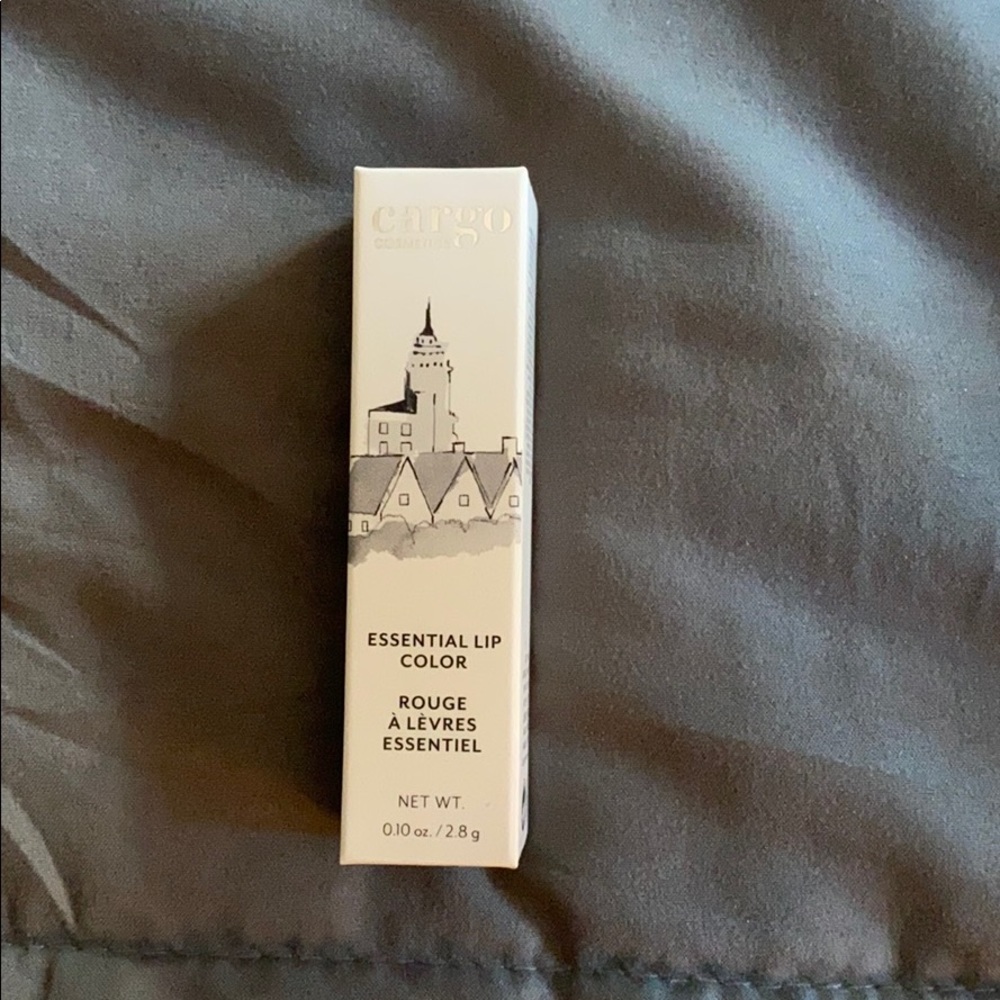 Cargo lipstick